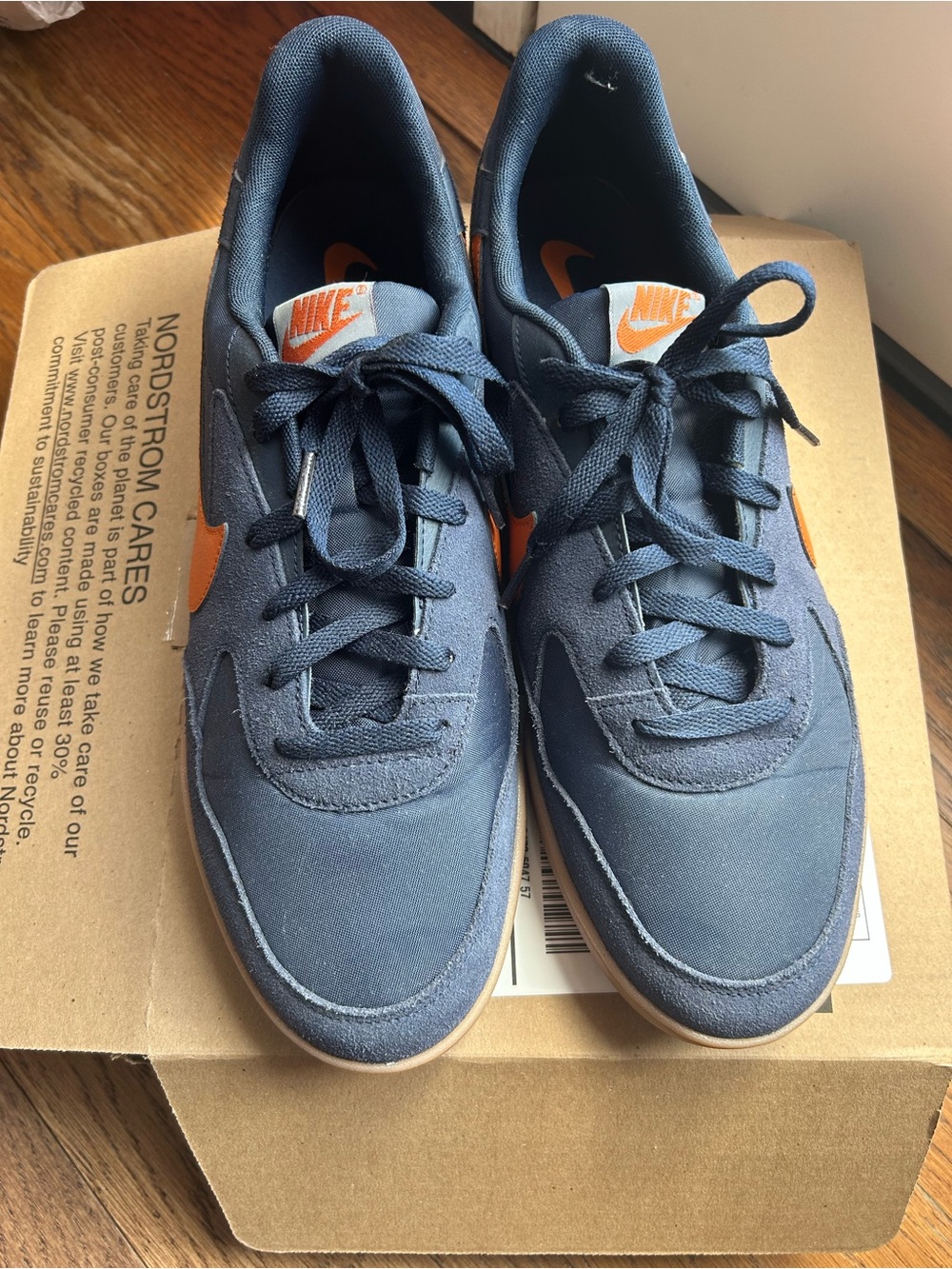 Nike Men's Navy Blue and Orange Sneakers